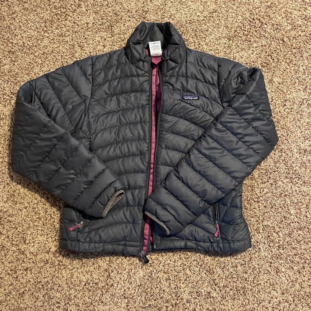 Women’s Patagonia down jacket. Excellent condition only worn a few times